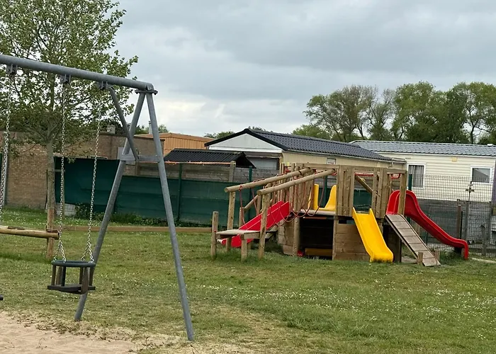 Stacaravan Dunepark * אוסטדאונקרק